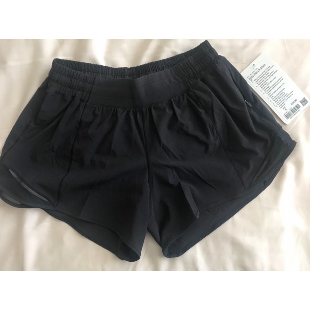 NWT Black Size 8 LR 4” Hotty Hot Lululemon Shorts